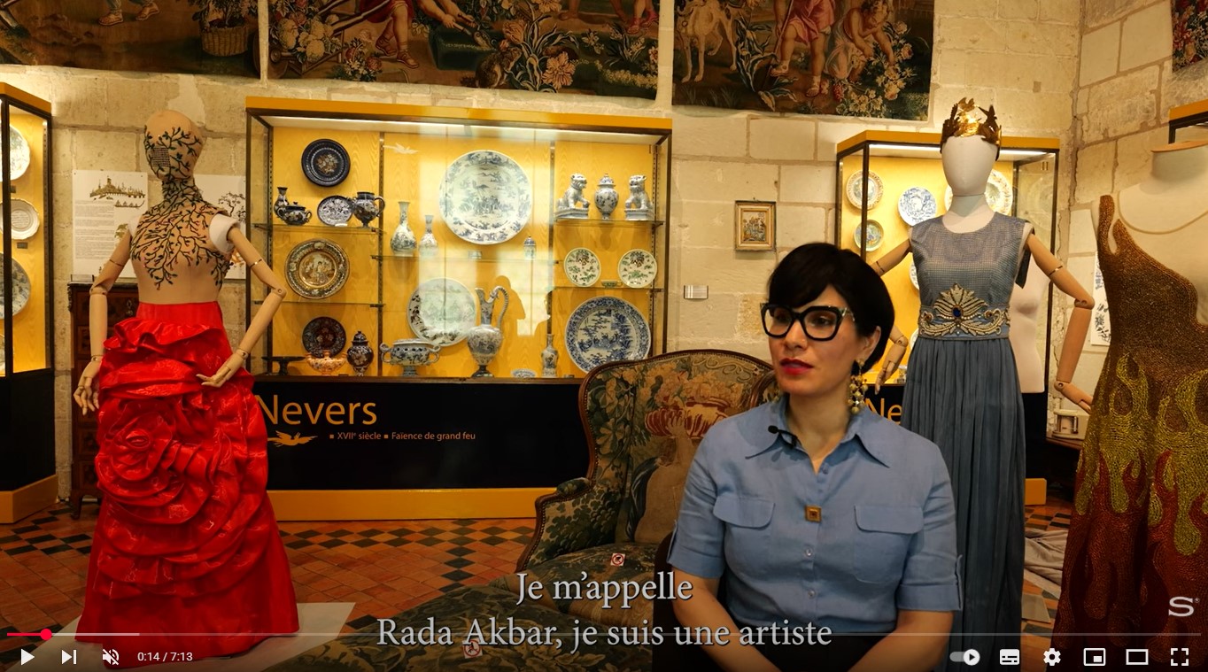 Retrouvez l'interview de l'artiste 